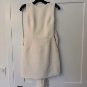 Elegant Ivory Sleeveless Wedding Mini Dress